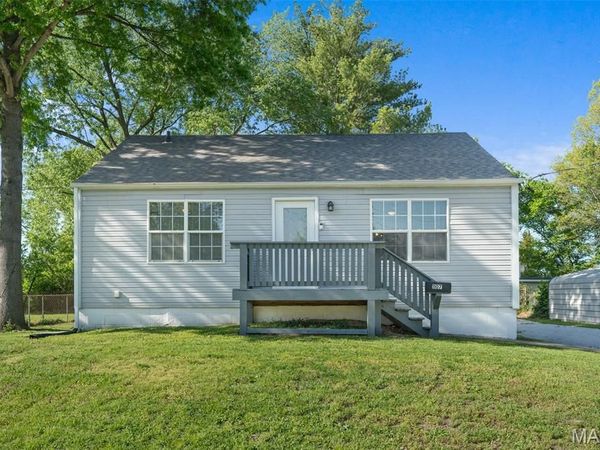 1107 W Congress Street , Pacific, MO 63069