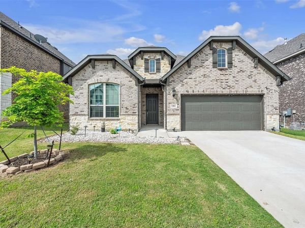 1802 Graham Way , Mansfield, TX 76063