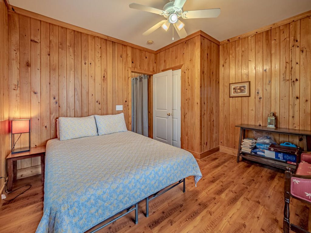 1296 Levi Street Photo 22