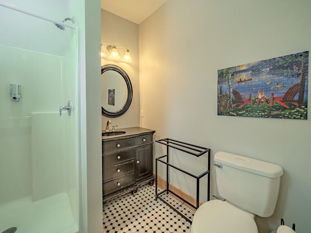 1296 Levi Street Photo 28