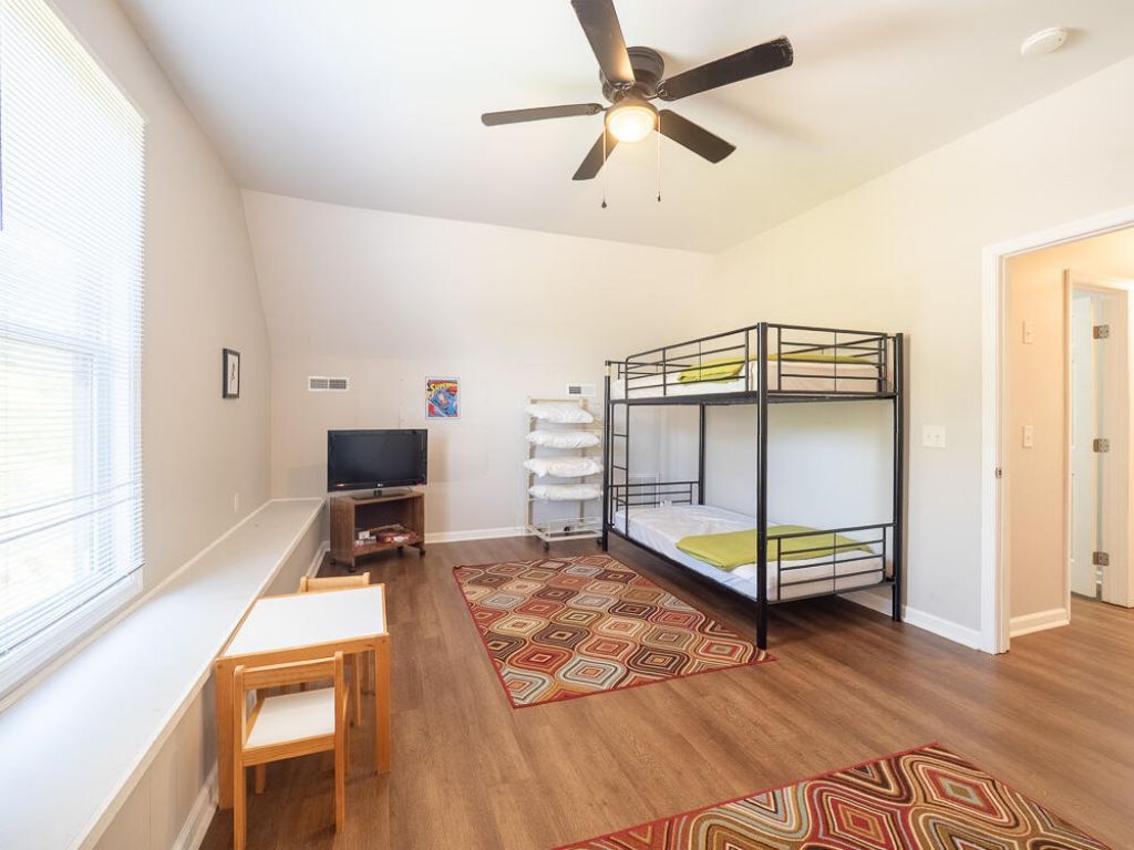 1296 Levi Street Photo 36