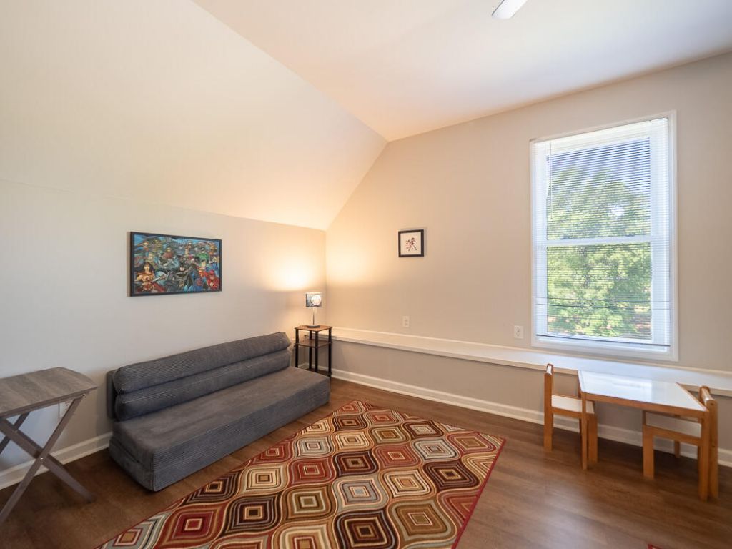 1296 Levi Street Photo 37