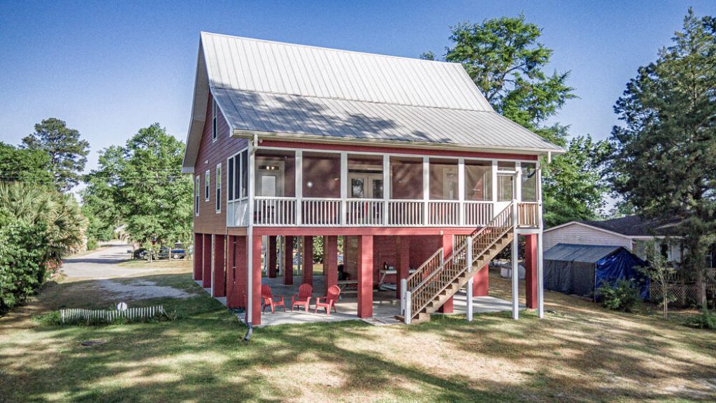 1296 Levi Street Photo 55