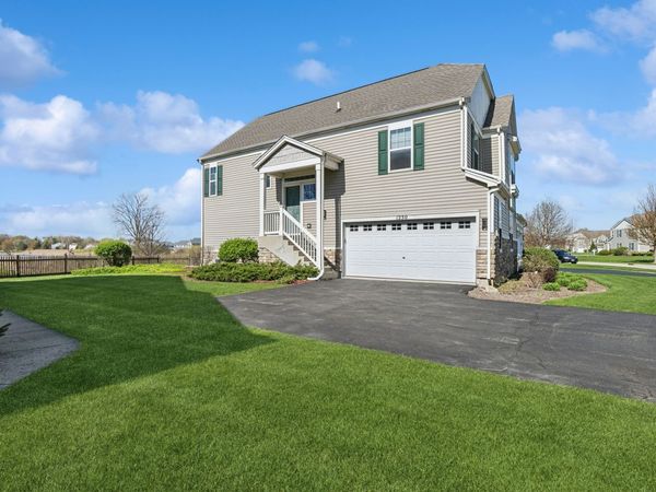 1250 Park View Drive, Antioch, IL 60002