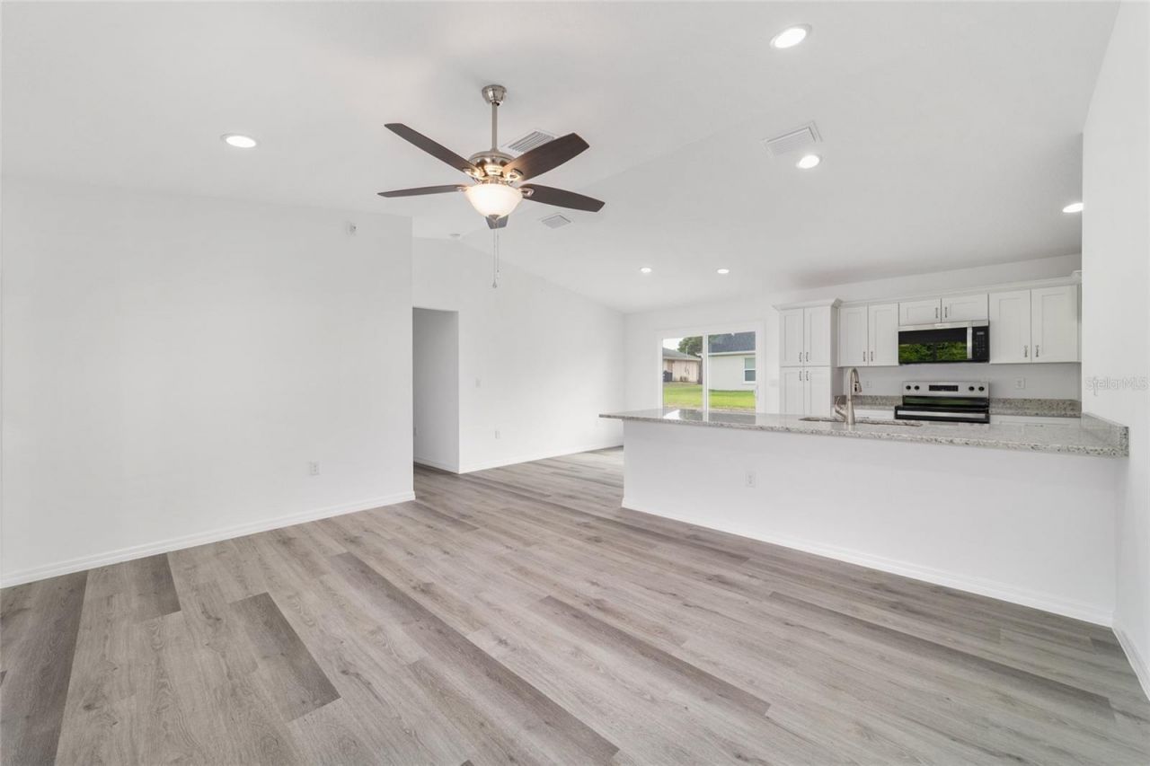 13078 NE 7th Loop, Silver Springs, FL 34488 Photo