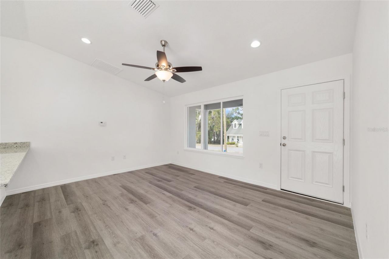13078 NE 7th Loop, Silver Springs, FL 34488 Photo