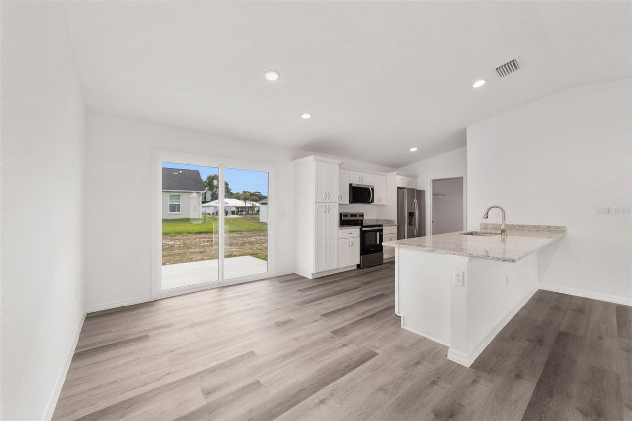 13078 NE 7th Loop, Silver Springs, FL 34488 Photo