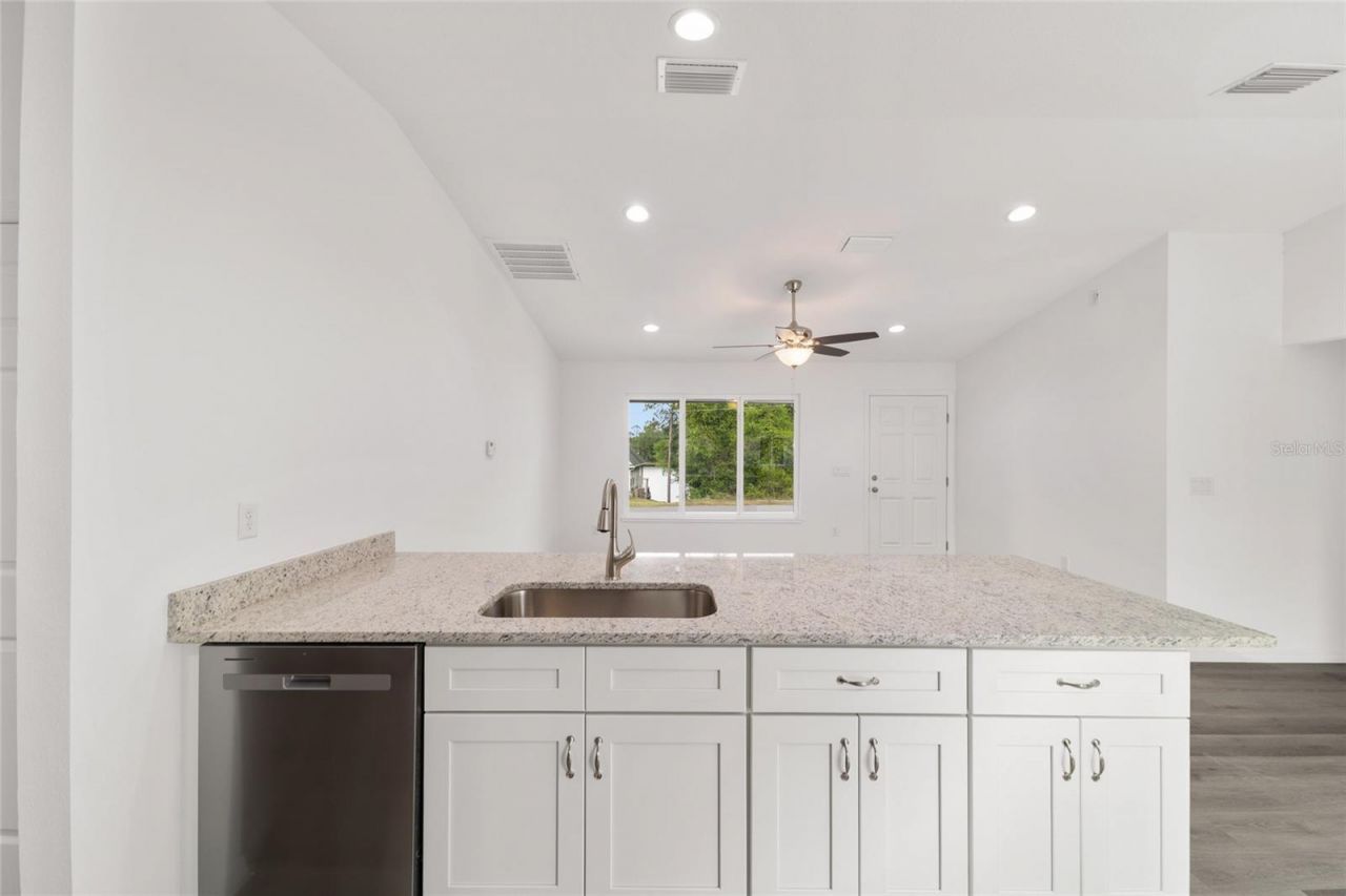 13078 NE 7th Loop, Silver Springs, FL 34488 Photo