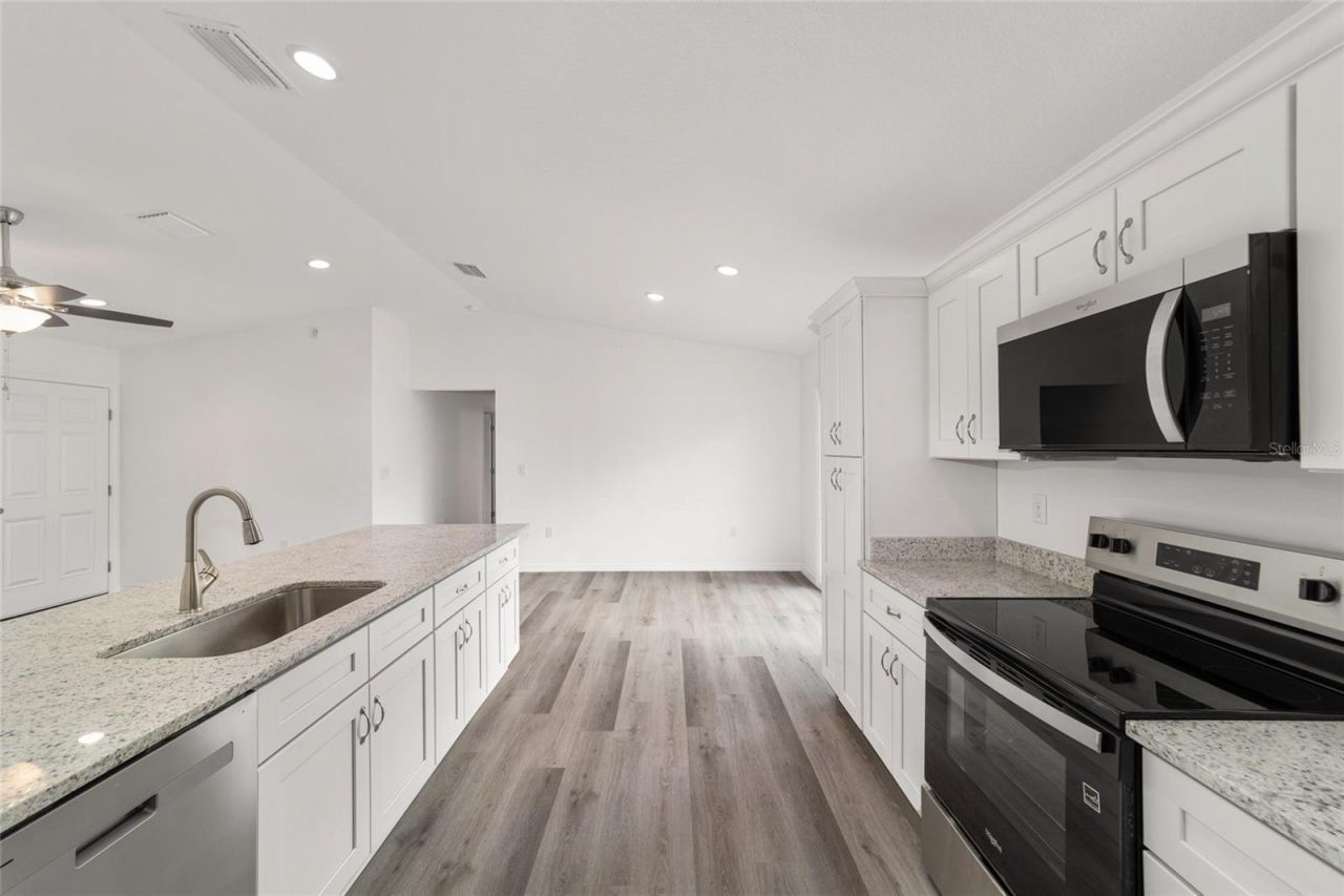 13078 NE 7th Loop, Silver Springs, FL 34488 Photo