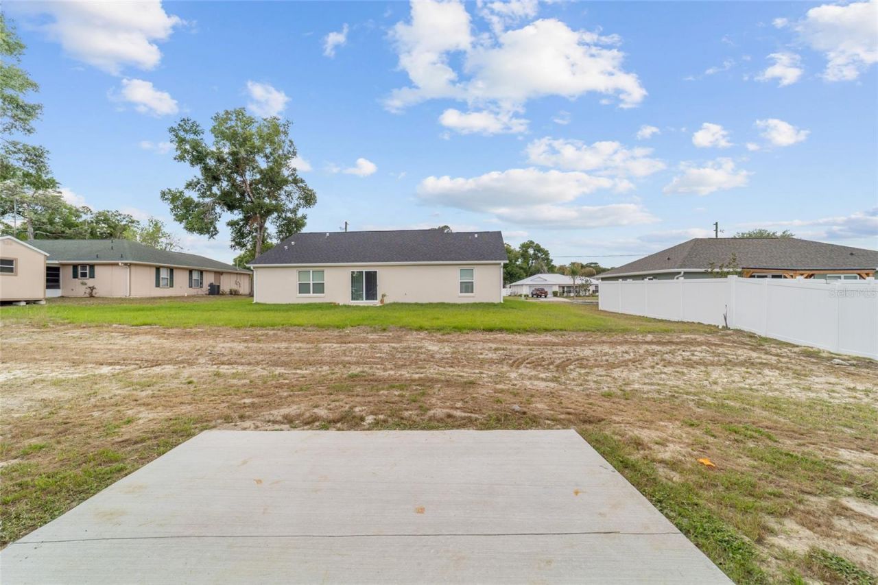 13078 NE 7th Loop, Silver Springs, FL 34488 Photo
