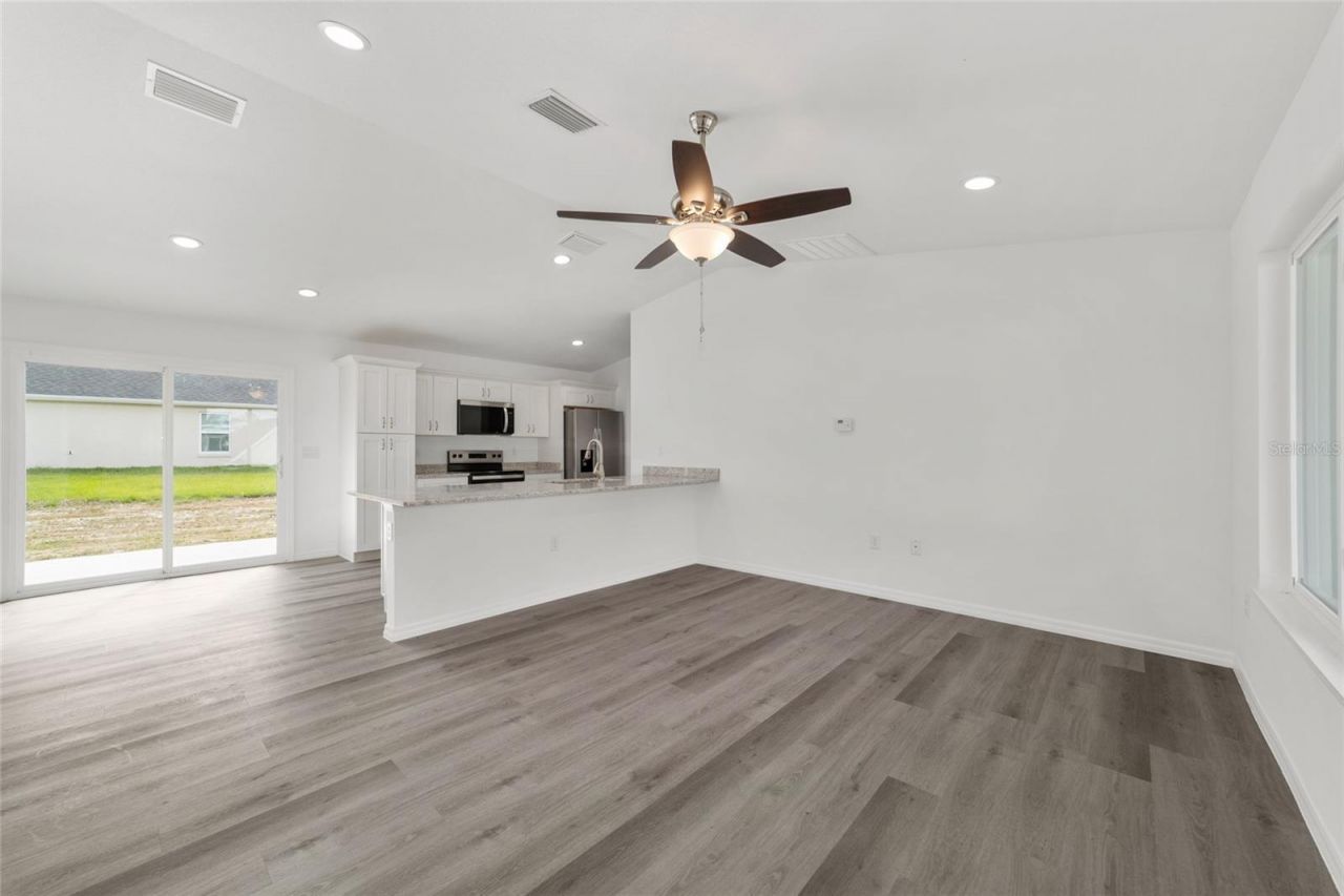 13078 NE 7th Loop, Silver Springs, FL 34488 Photo