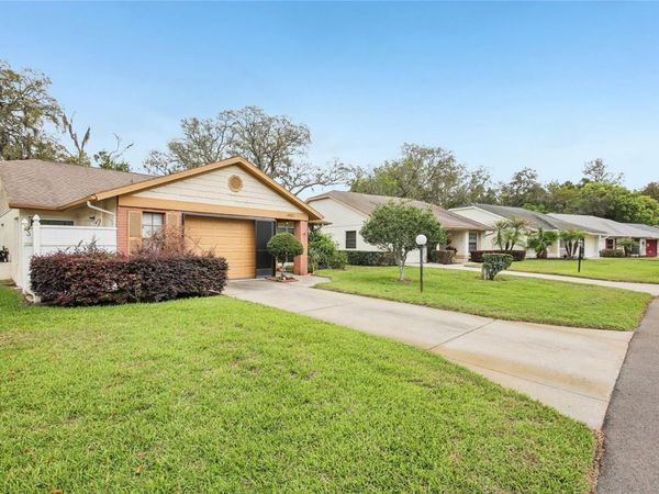 11622 COCOWOOD DRIVE , NEW PORT RICHEY, FL 34654