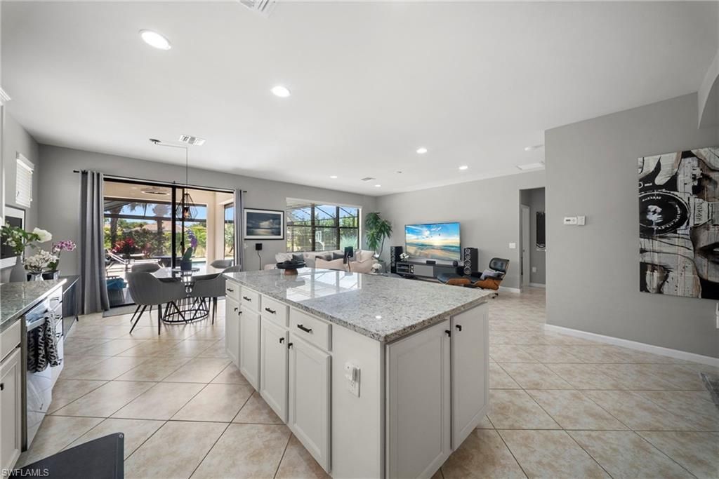 7052 Live Oak Dr, Naples, FL 34114 Photo