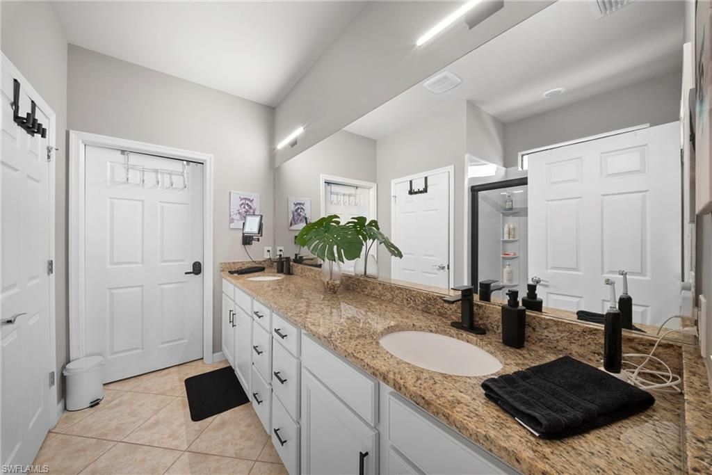 7052 Live Oak Dr, Naples, FL 34114 Photo