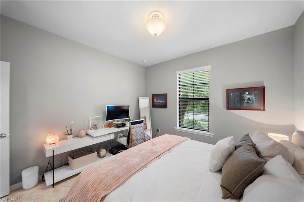7052 Live Oak Dr, Naples, FL 34114 Photo