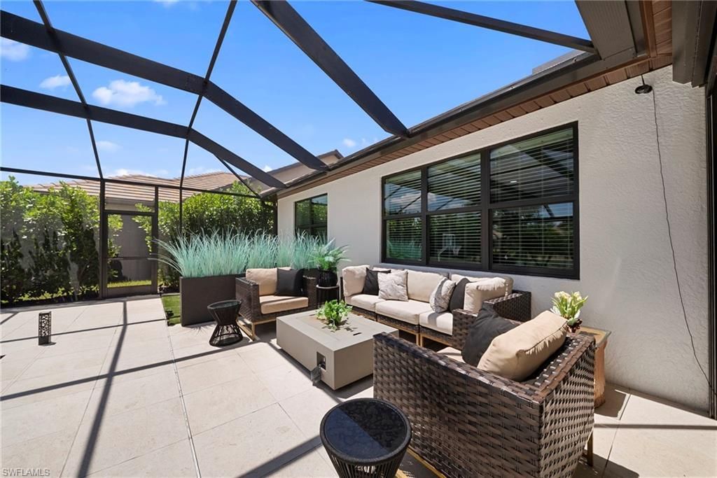 7052 Live Oak Dr, Naples, FL 34114 Photo