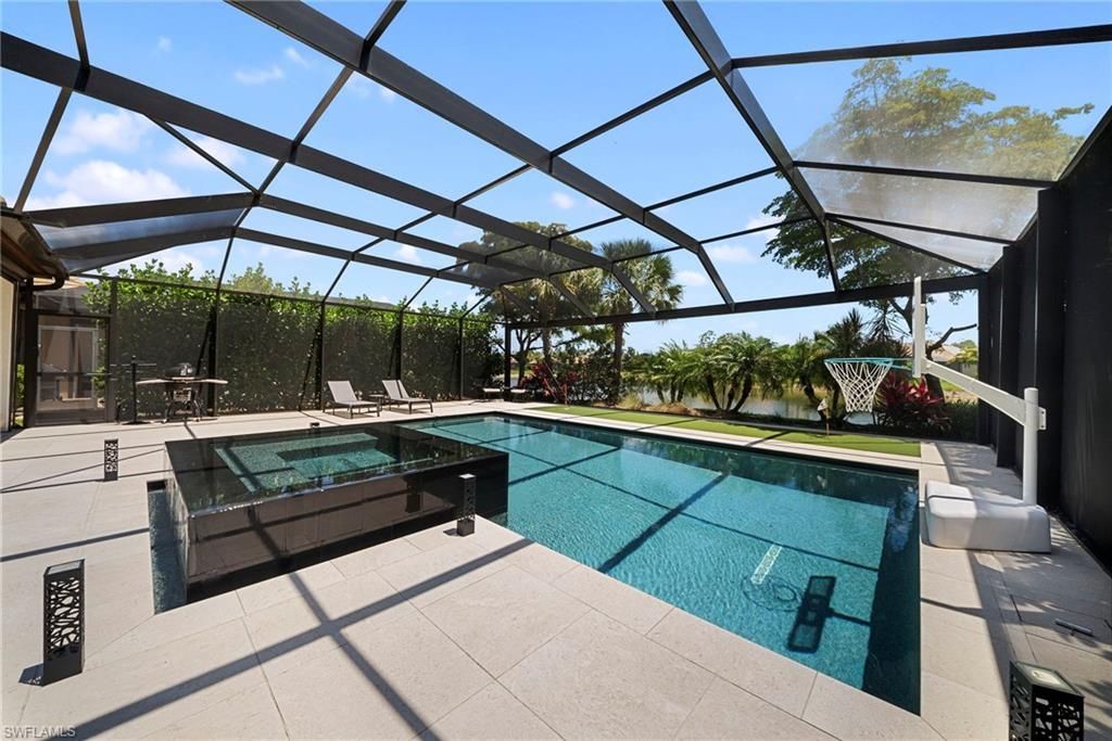 7052 Live Oak Dr, Naples, FL 34114 Photo