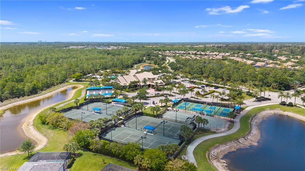 7052 Live Oak Dr, Naples, FL 34114 Photo