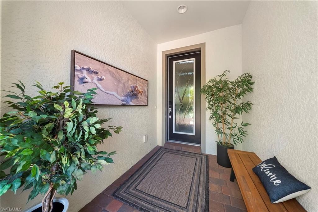 7052 Live Oak Dr, Naples, FL 34114 Photo