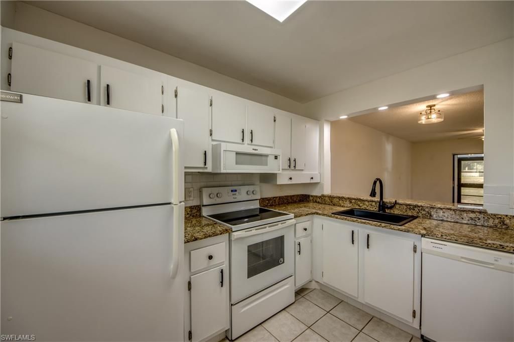 9261 Central Park Dr, Unit 106, Fort Myers, FL 33919 Photo