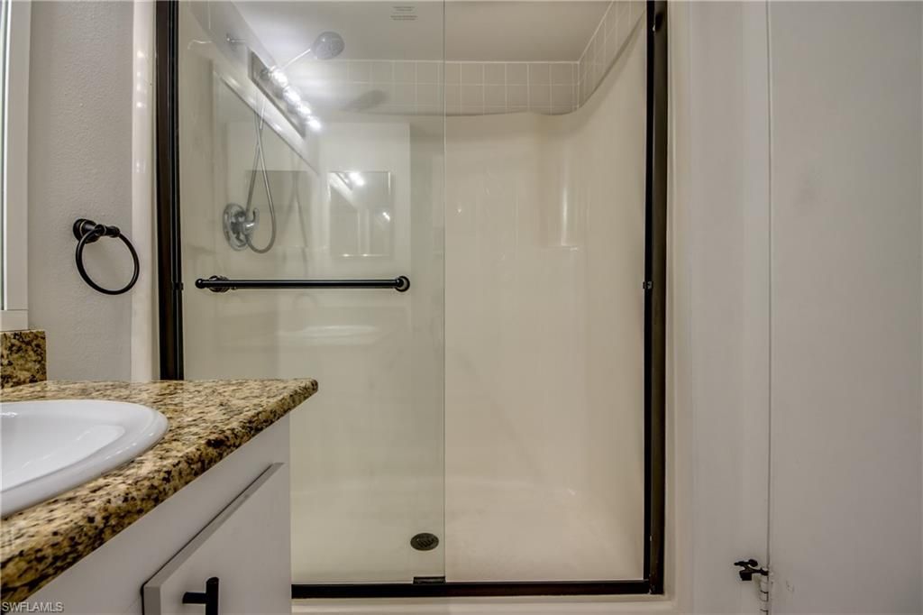 9261 Central Park Dr, Unit 106, Fort Myers, FL 33919 Photo