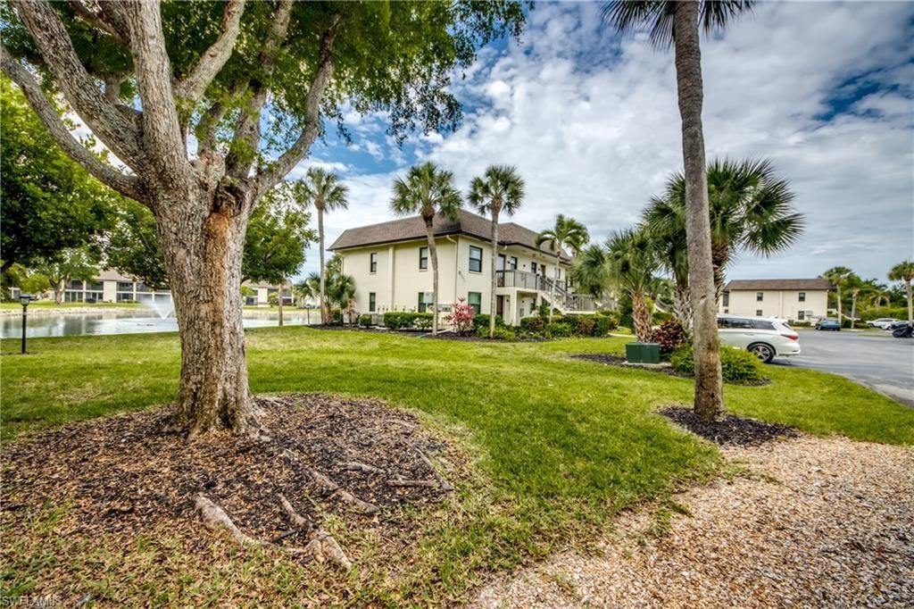 9261 Central Park Dr, Unit 106, Fort Myers, FL 33919 Photo