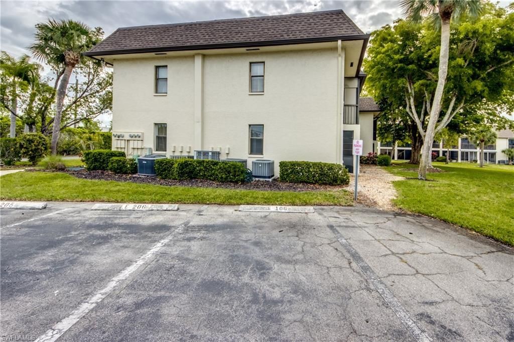 9261 Central Park Dr, Unit 106, Fort Myers, FL 33919 Photo
