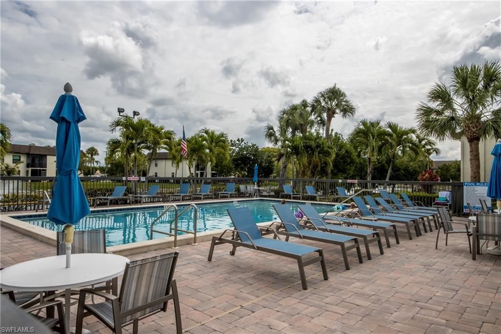 9261 Central Park Dr, Unit 106, Fort Myers, FL 33919 Photo