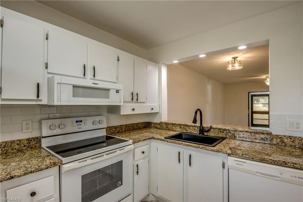 9261 Central Park Dr, Unit 106, Fort Myers, FL 33919 Photo