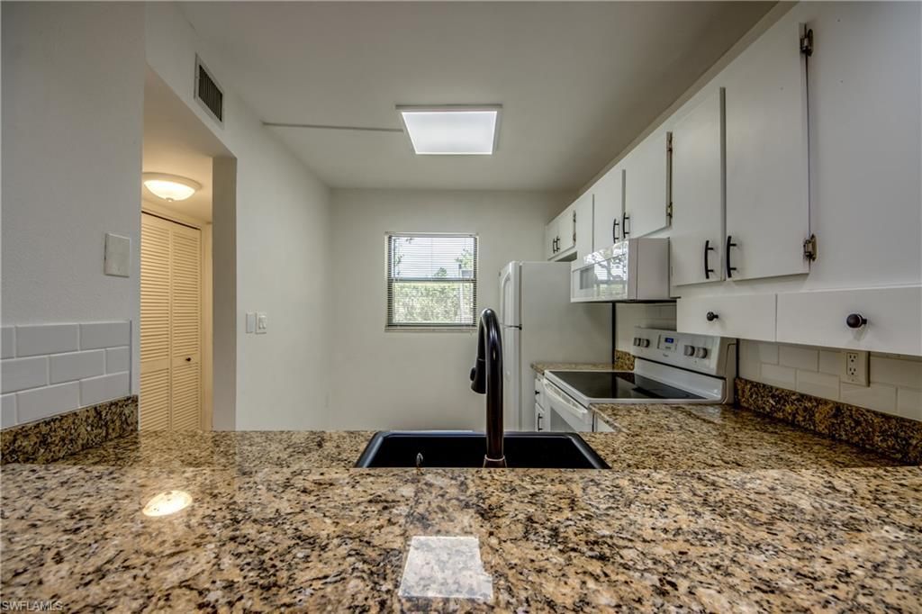 9261 Central Park Dr, Unit 106, Fort Myers, FL 33919 Photo