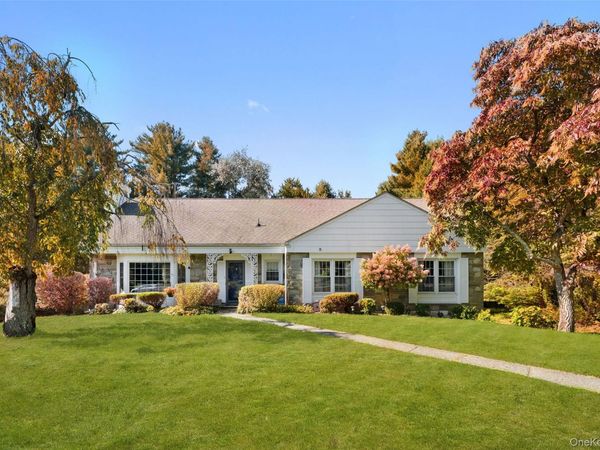 14 Earlwood Drive, Poughkeepsie, NY 12603