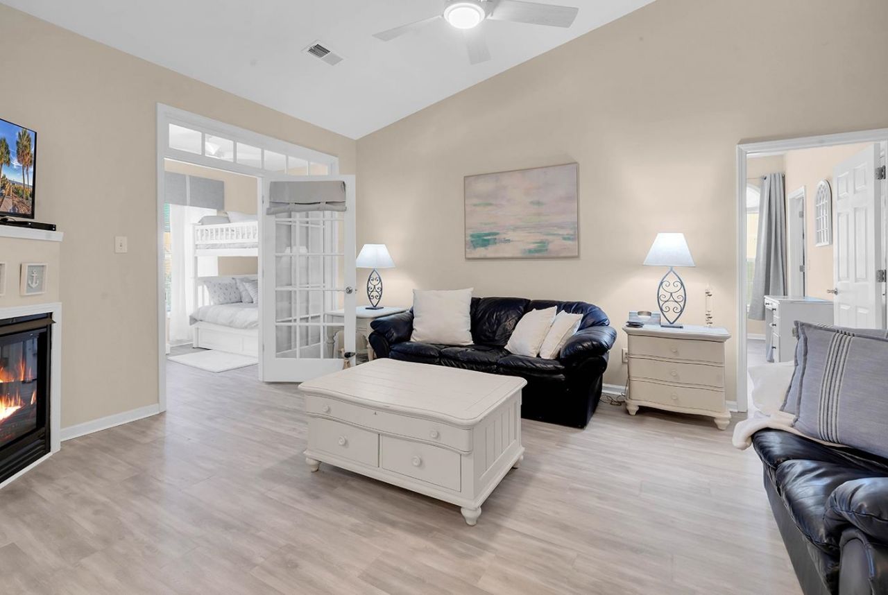 9734 Leyland Dr. Photo 4