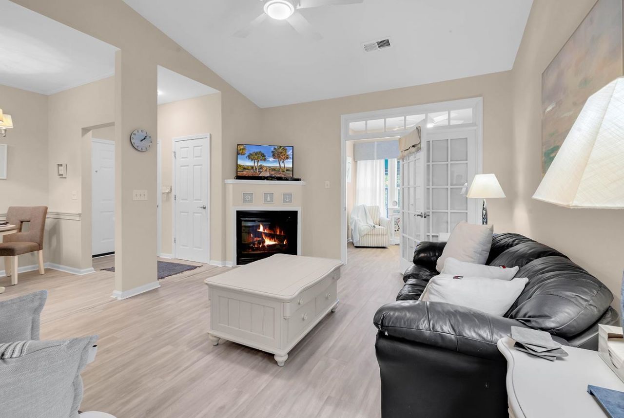 9734 Leyland Dr. Photo 5