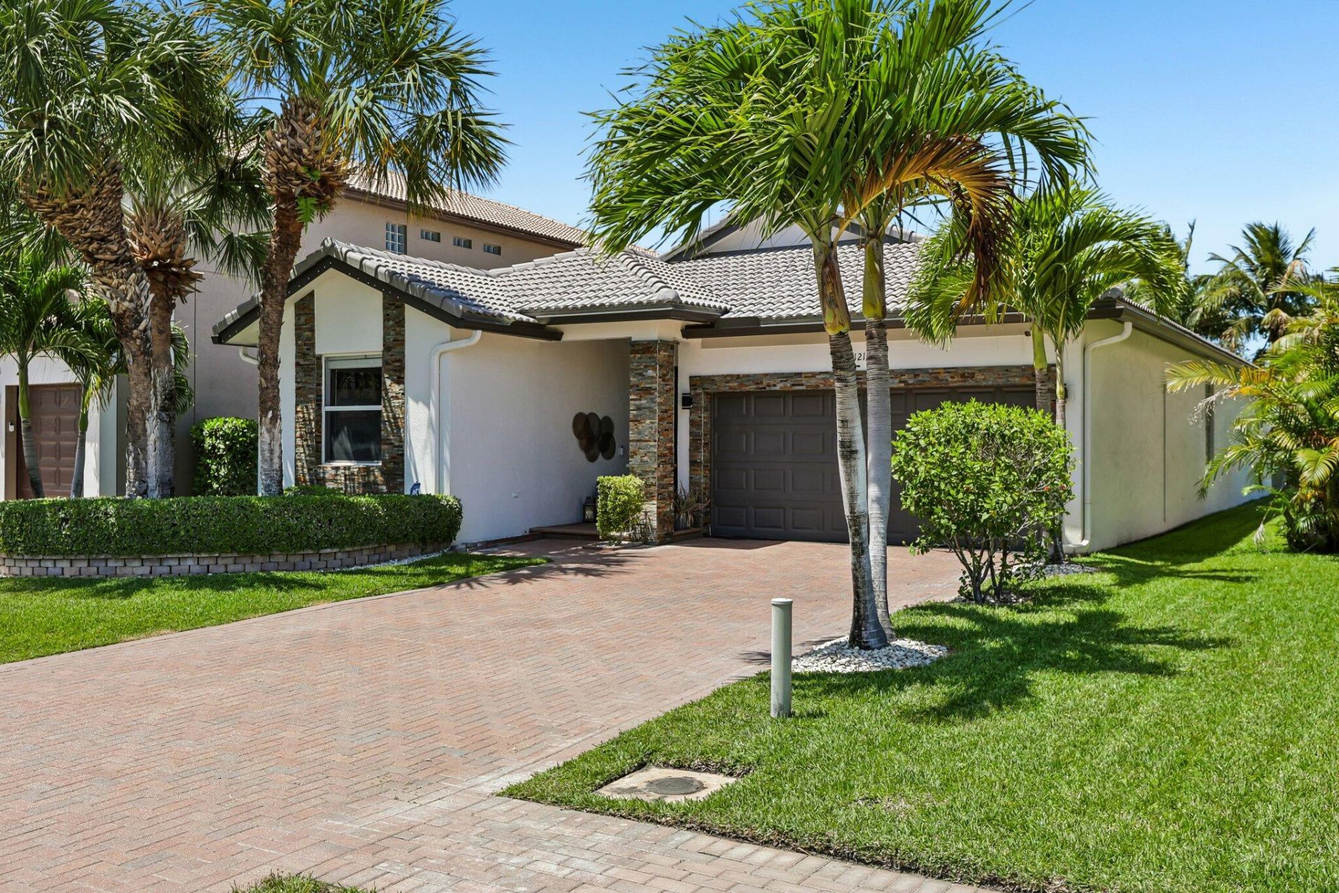 121 Bellezza Terrace, Royal Palm Beach, FL 33411 Photo