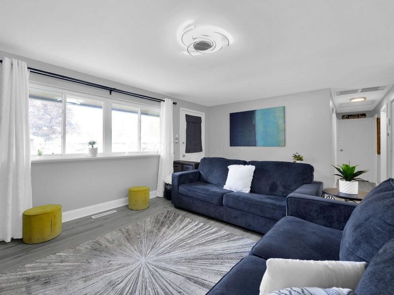 7097 Bartlett Road, Reynoldsburg, OH 43068 Photo 6