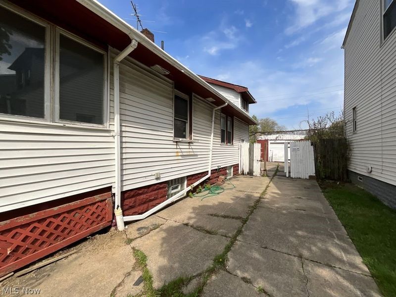 1257 E 170th Street, Cleveland, OH 44110 Photo 6