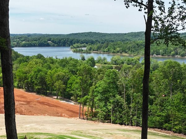132 Eagles Crest Court, Loudon, TN 37774
