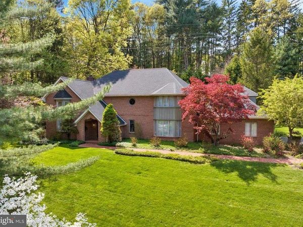 34 HESSIAN BOULEVARD, READING, PA 19607