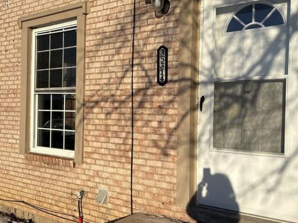 35314 TALL OAKS, Sterling Heights, MI 48312