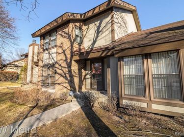 25062 Oakbrooke Drive , Southfield, MI 48033