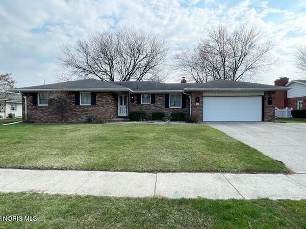 3262 Springtime Drive , Oregon, OH 43616