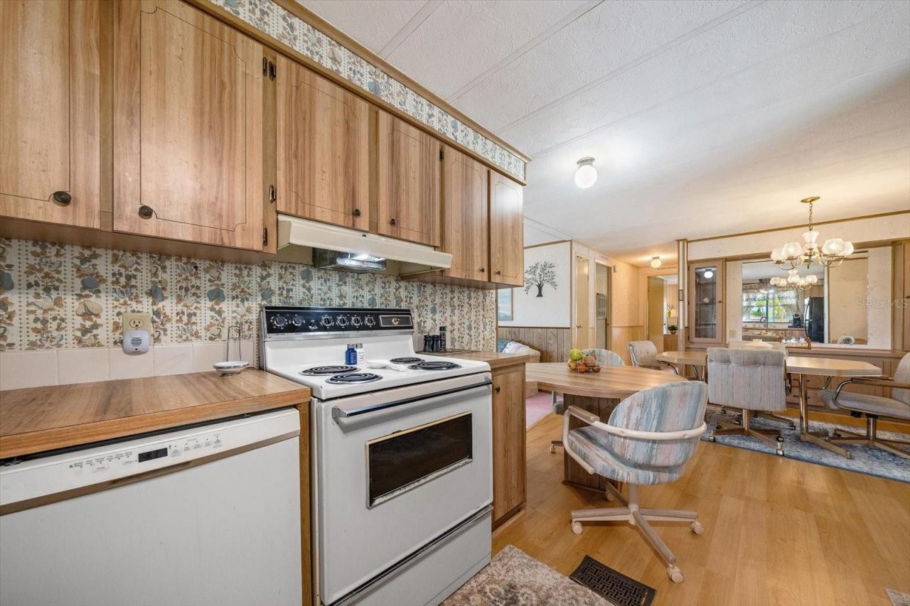 132 Lakeview Drive, Unit 132, Palmetto, FL 34221 Photo