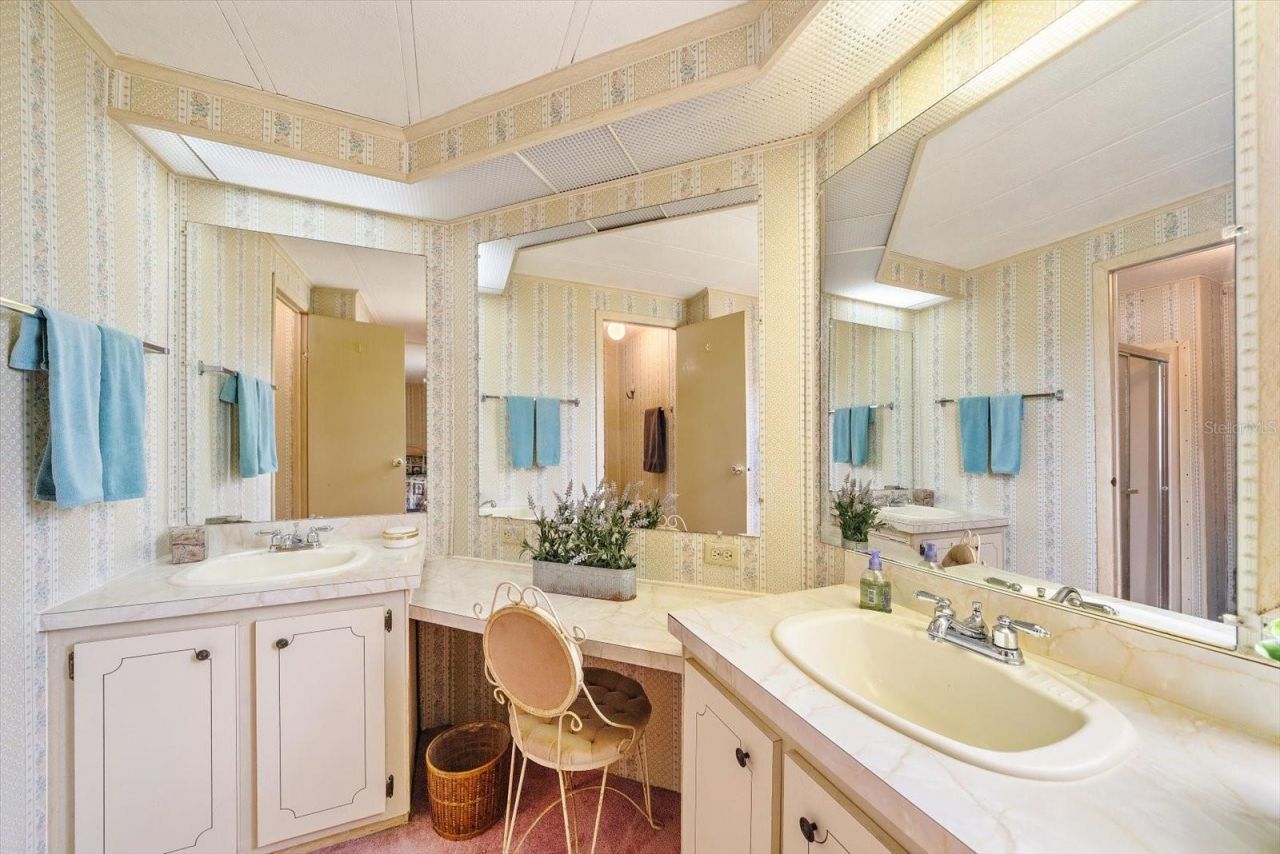 132 Lakeview Drive, Unit 132, Palmetto, FL 34221 Photo