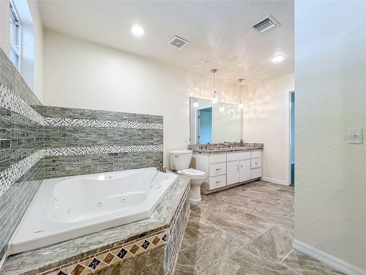25 E Chesley Avenue, Eustis, FL 32726 Photo