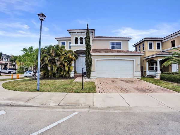 8987 SW 208th St , Cutler Bay, FL 33189