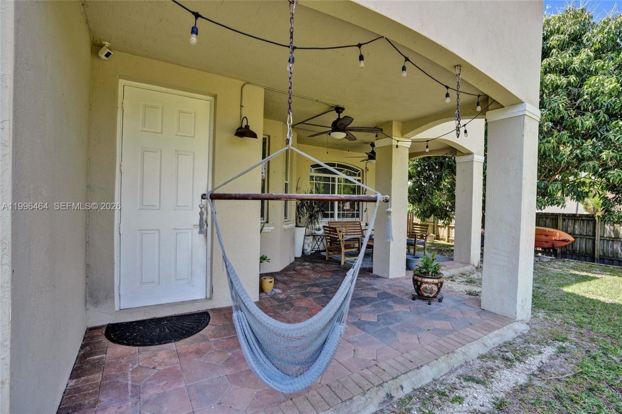 8987 SW 208th St , Cutler Bay, FL 33189 Photo