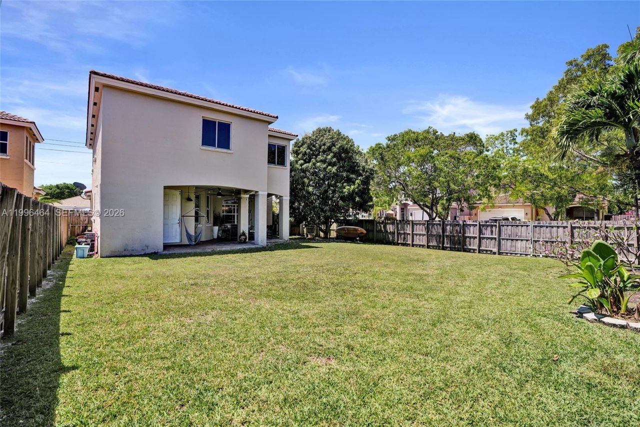 8987 SW 208th St , Cutler Bay, FL 33189 Photo