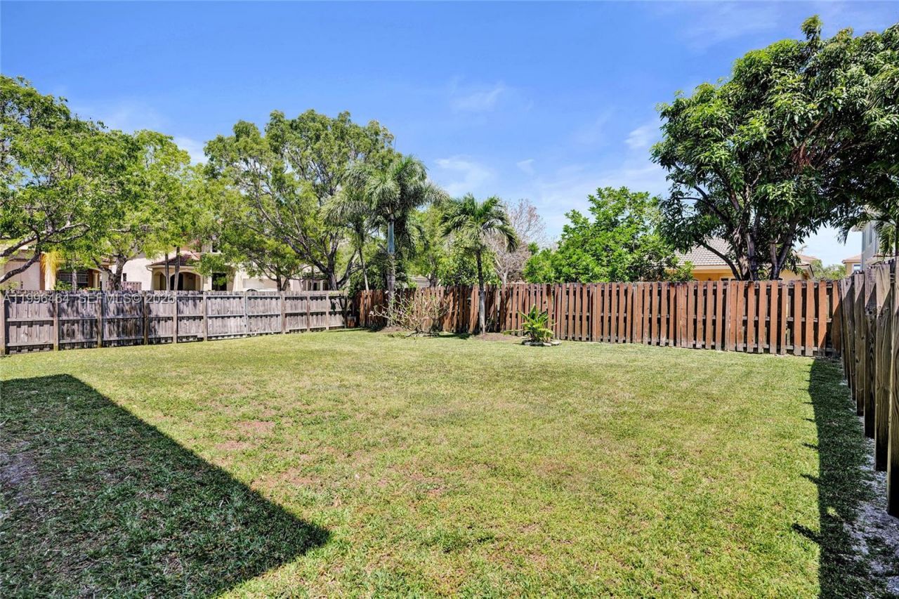 8987 SW 208th St , Cutler Bay, FL 33189 Photo