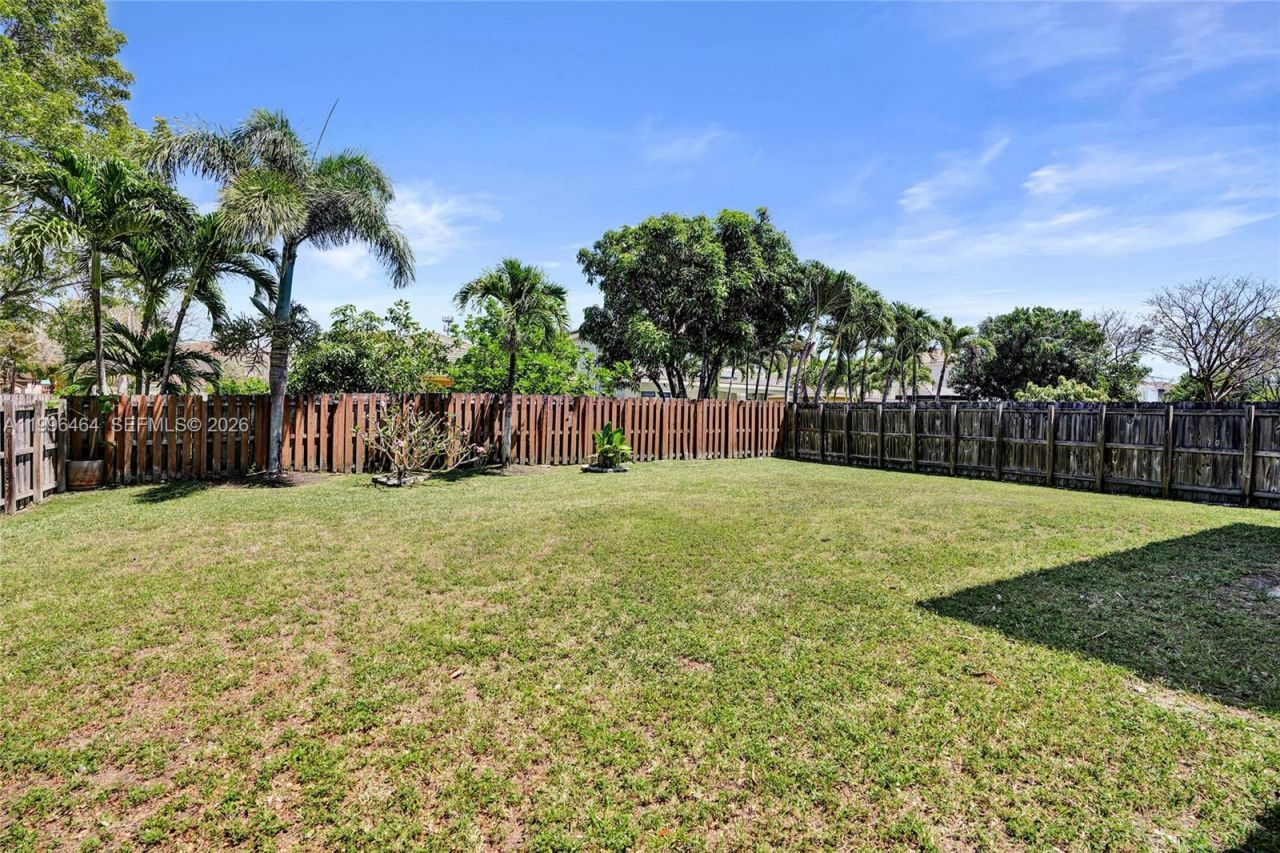 8987 SW 208th St , Cutler Bay, FL 33189 Photo