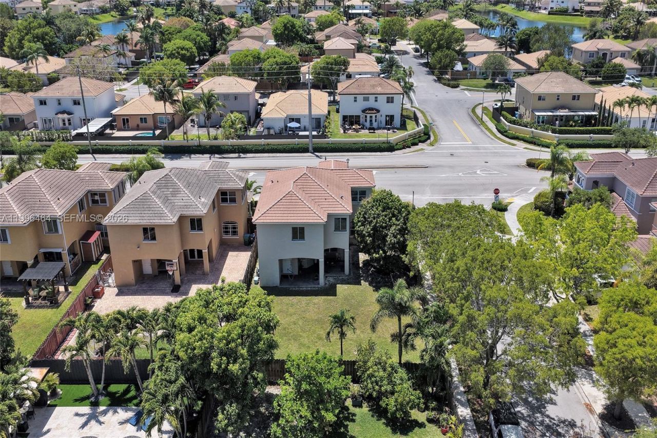 8987 SW 208th St , Cutler Bay, FL 33189 Photo